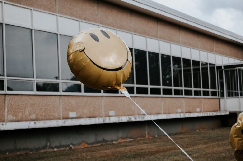 Smiley face balloon